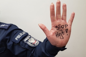 Czytaj więcej: Hejt nie ma twarzy, ale ma ofiary. J. Spodniewski jest jedną z nich